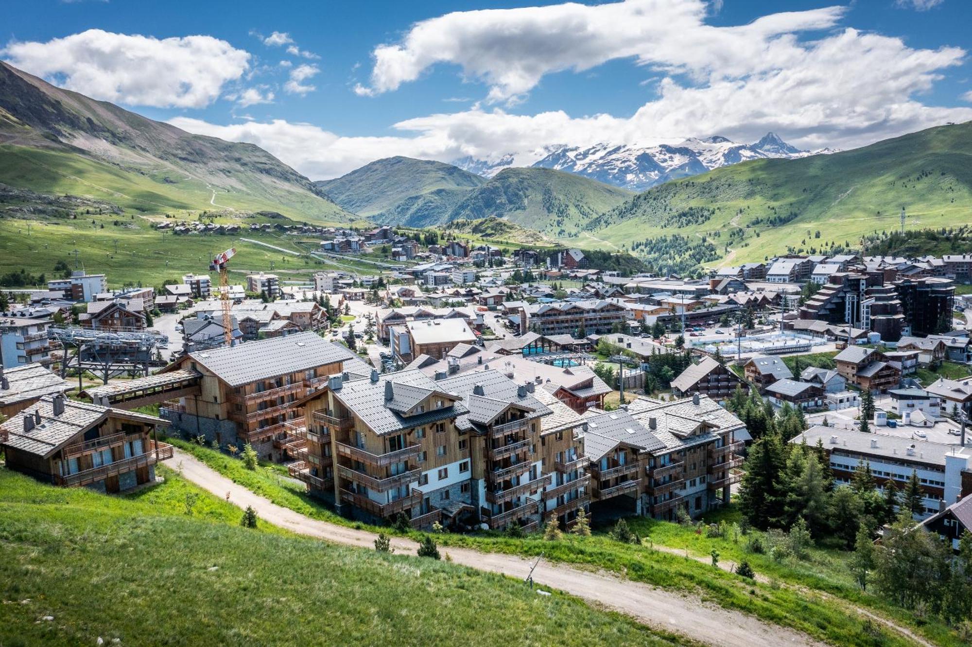 Residence Hameau De Clotaire Alpe D'Huez - By Emerald Stay Eksteriør billede
